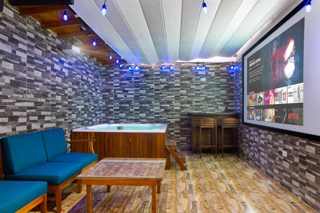 Miracle Aparthotel Medellin Ngoại thất bức ảnh