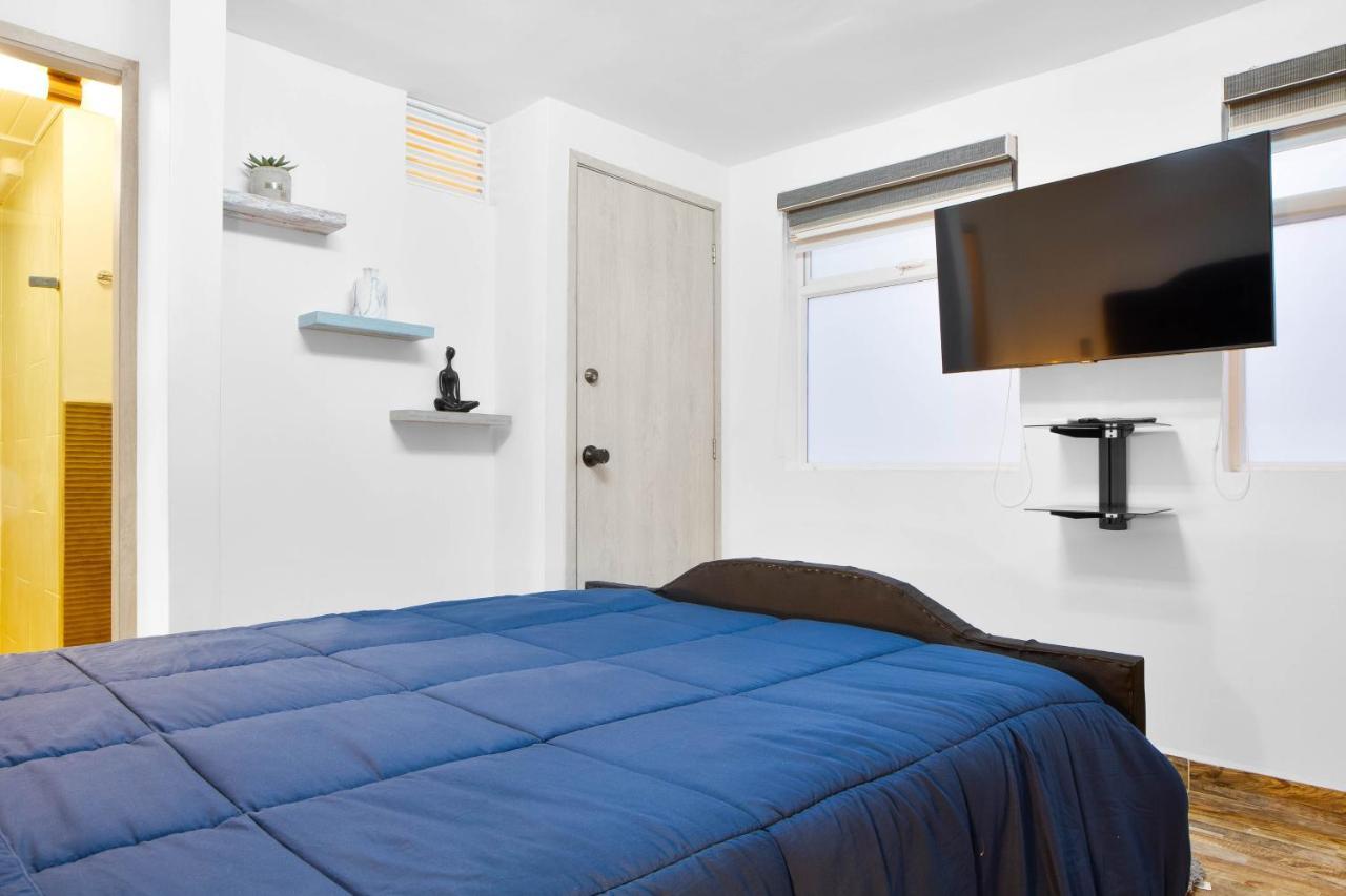Miracle Aparthotel Medellin Ngoại thất bức ảnh