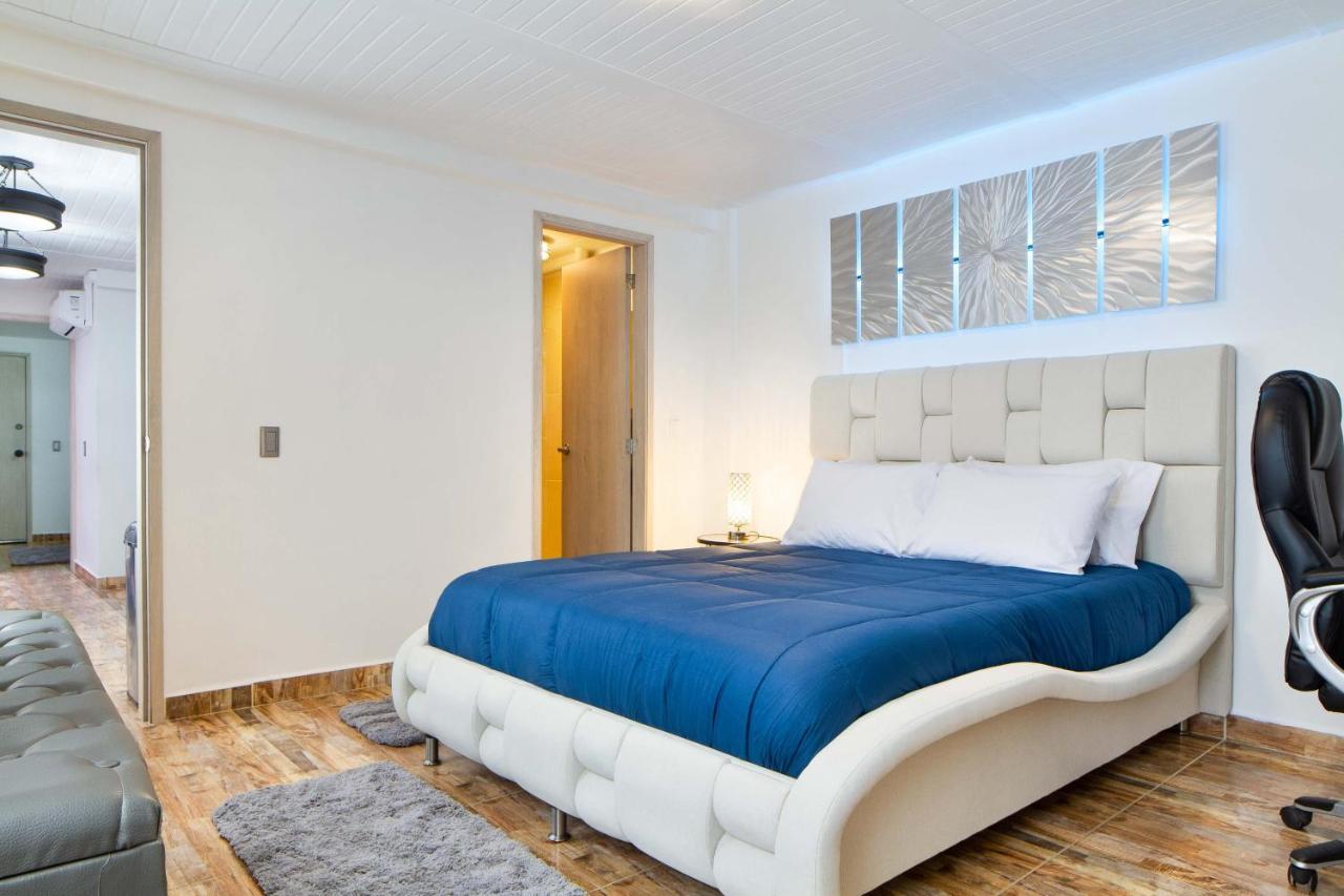 Miracle Aparthotel Medellin Ngoại thất bức ảnh