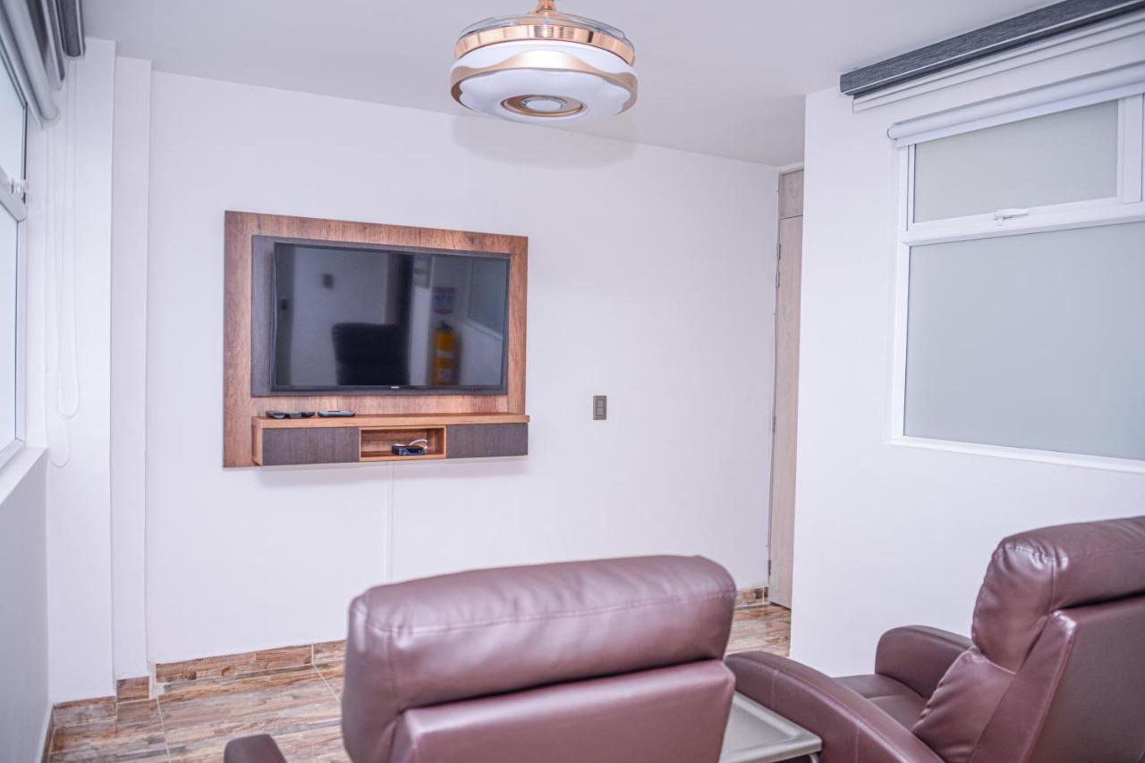 Miracle Aparthotel Medellin Ngoại thất bức ảnh