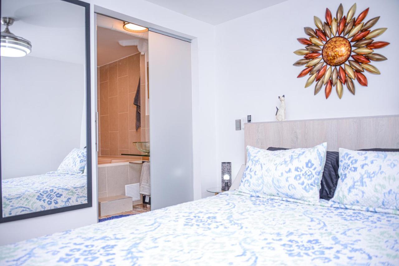 Miracle Aparthotel Medellin Ngoại thất bức ảnh