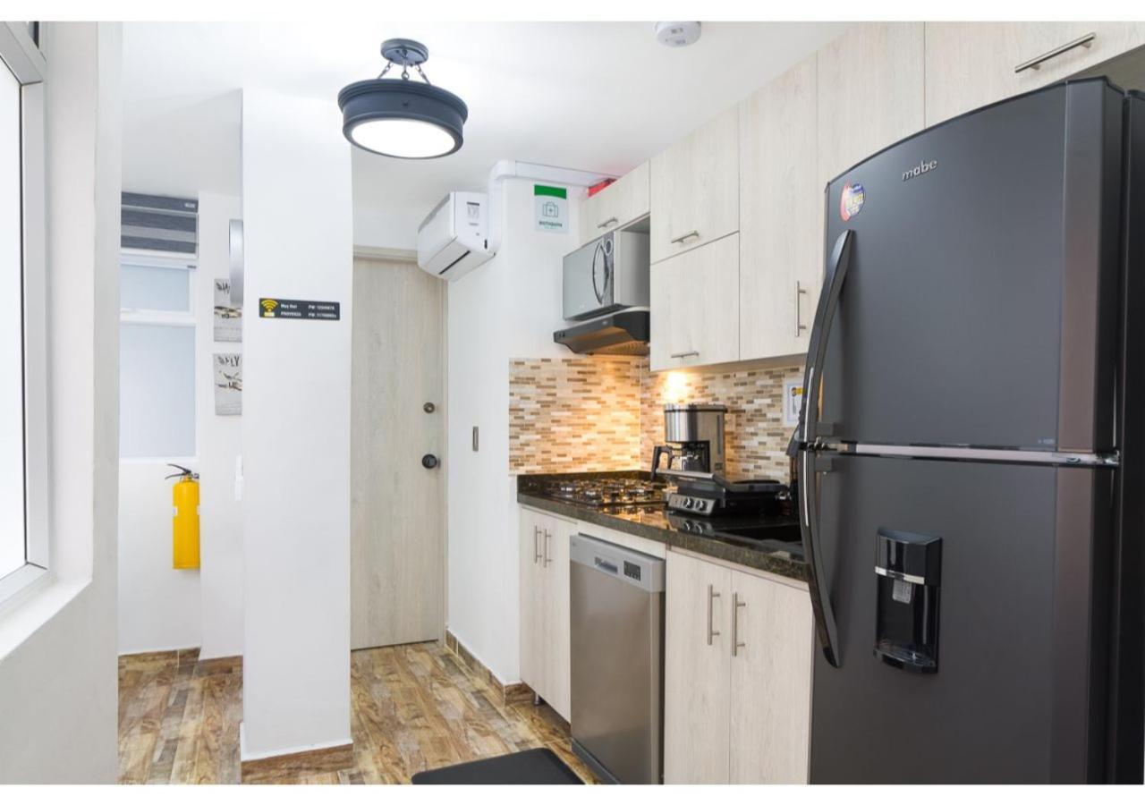 Miracle Aparthotel Medellin Ngoại thất bức ảnh