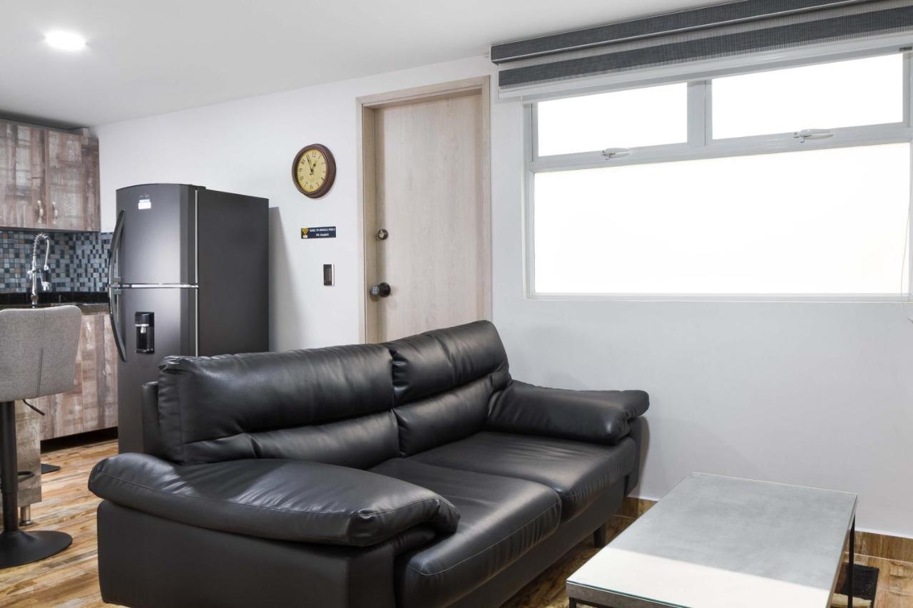Miracle Aparthotel Medellin Ngoại thất bức ảnh